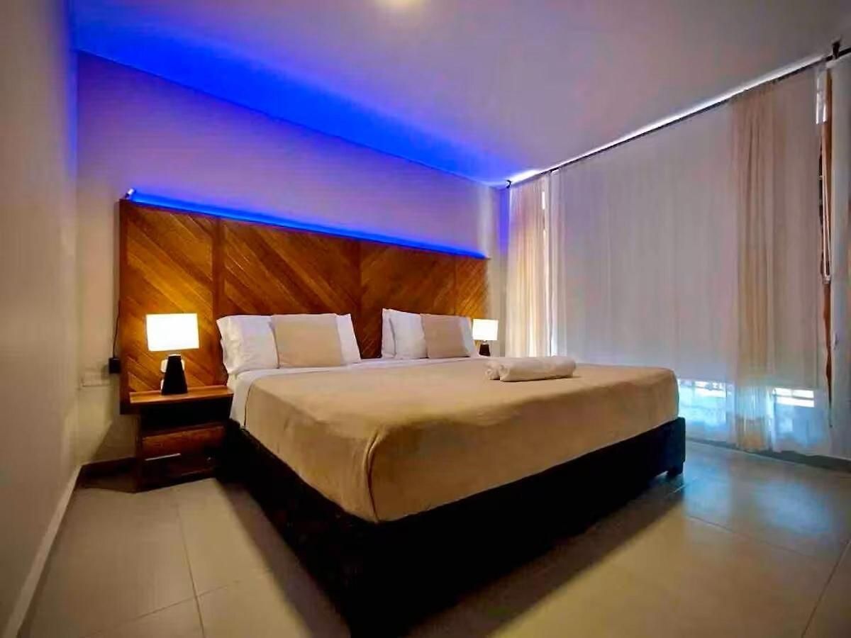 Vibes House