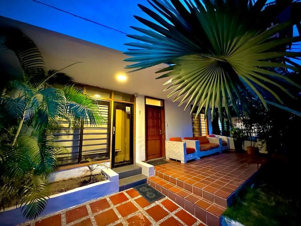 Vibes House Сasa de vacaciones *