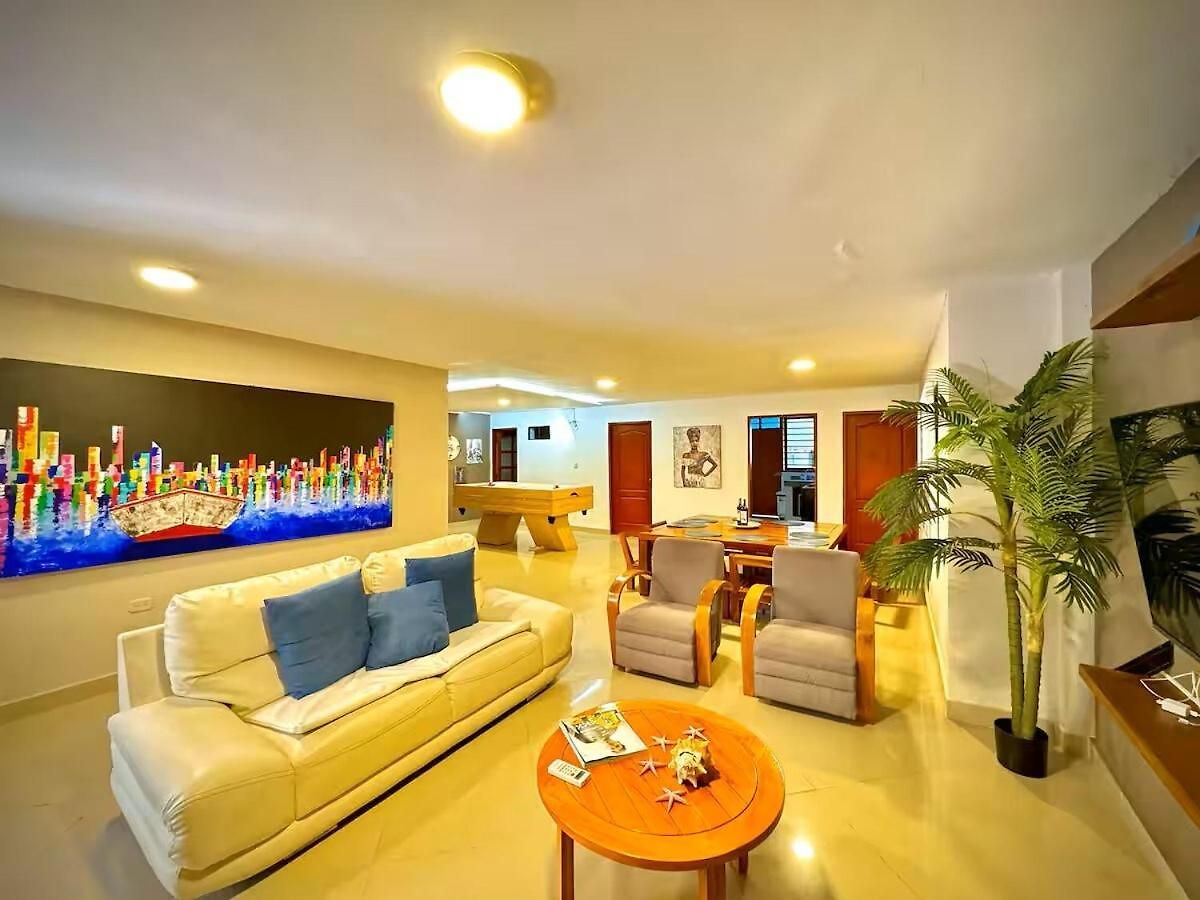 Vibes House