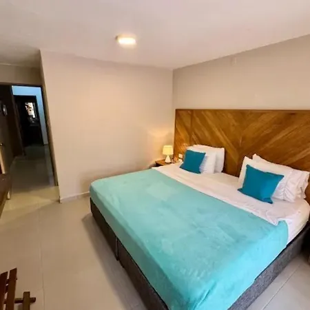 Vibes House *
