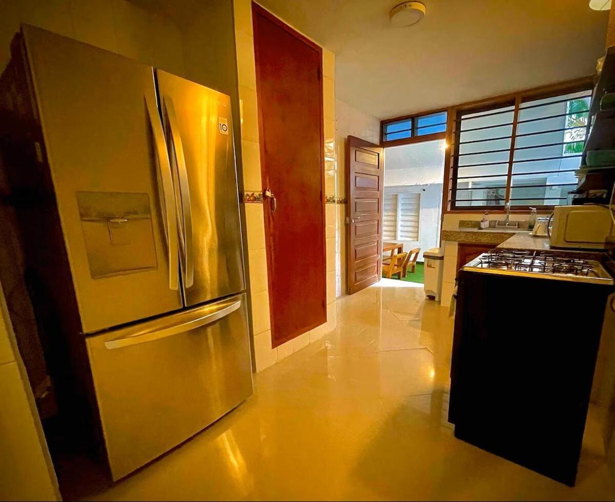 Vibes House Сasa de vacaciones *