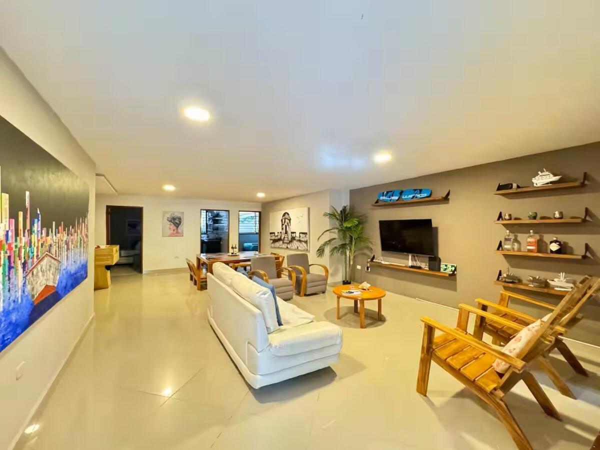 Vibes House Сasa de vacaciones *